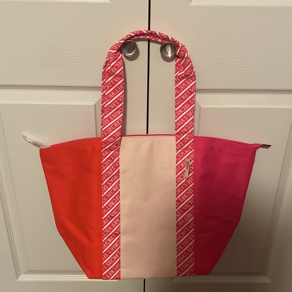 Victoria’s Secret ❤️🩷Colorblock❤️🩷Logo Tote👜/NWT - Picture 6 of 9